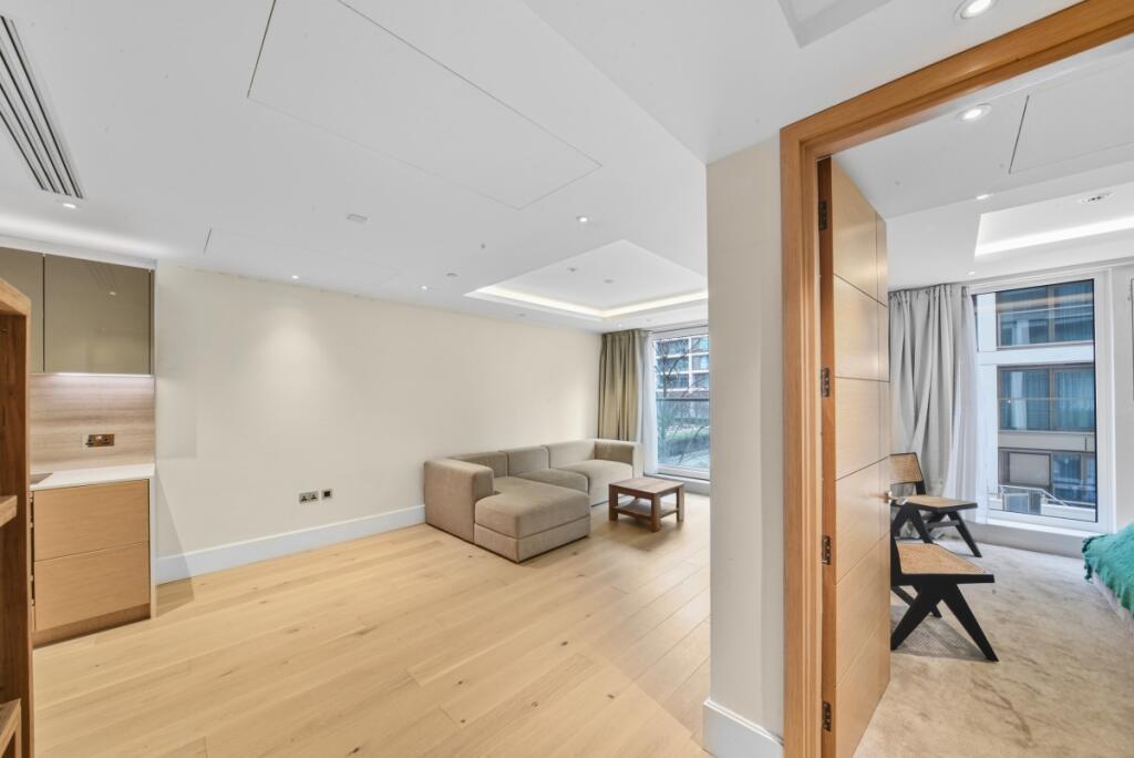 Apartment in London - View 5