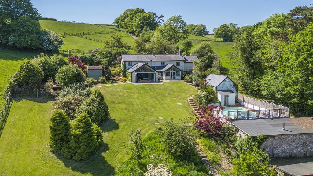 Main image of property: Stockland, Honiton