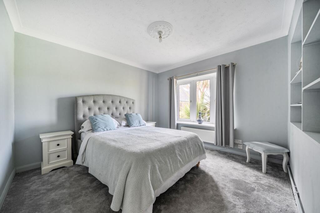 House in Tonbridge - More