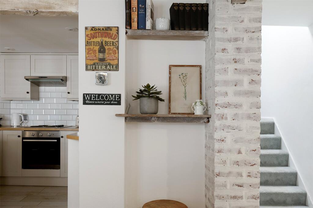 House in Sevenoaks, Westerham - More