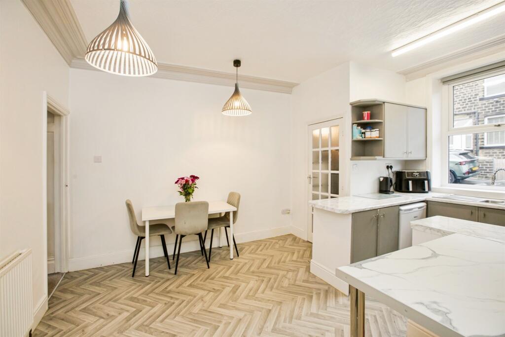 House in Calderdale, Friendly - View 3