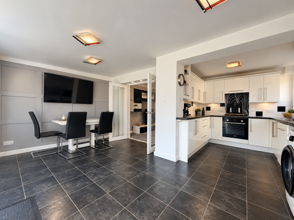 House in Gillingham, Medway - View 5