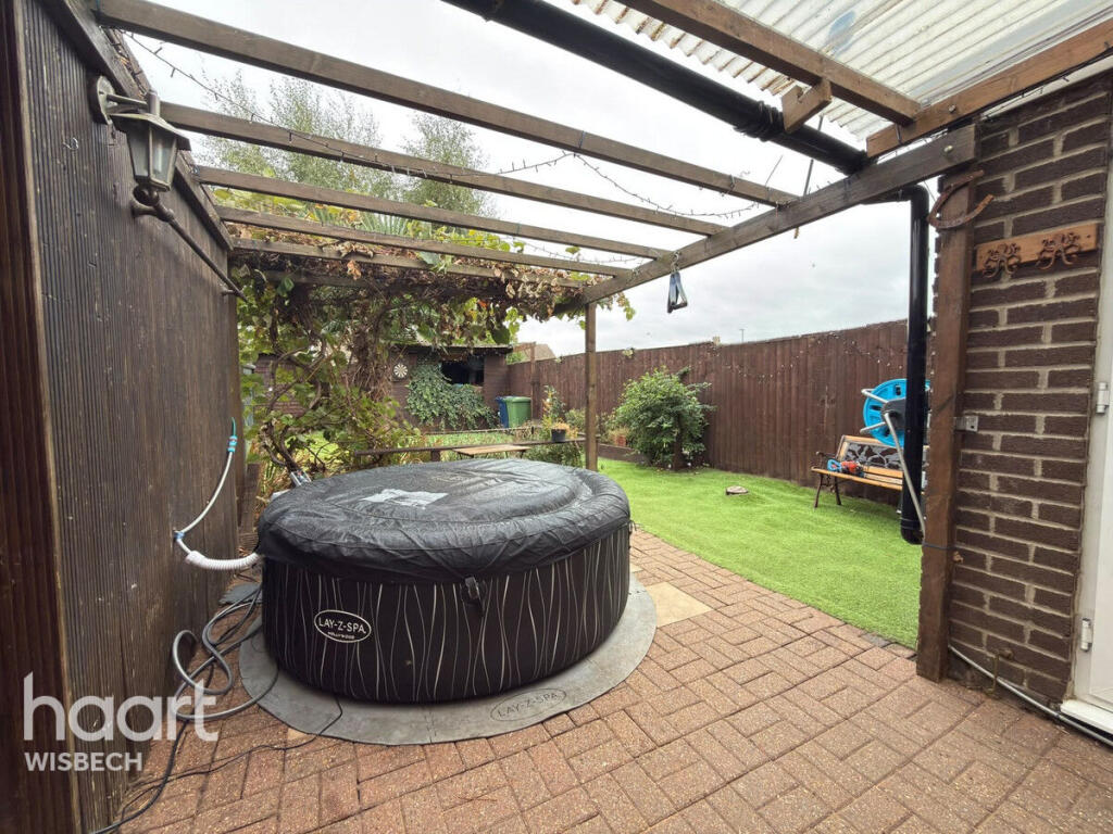 House in Fenland, Wisbech - More