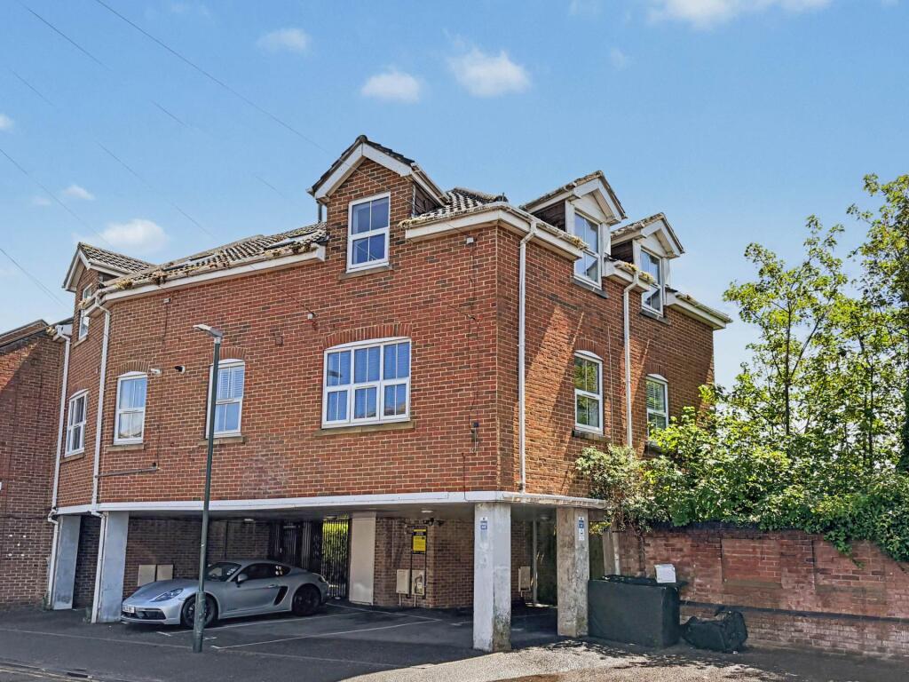 Main image of property: Central Bournemouth Flat, BH1