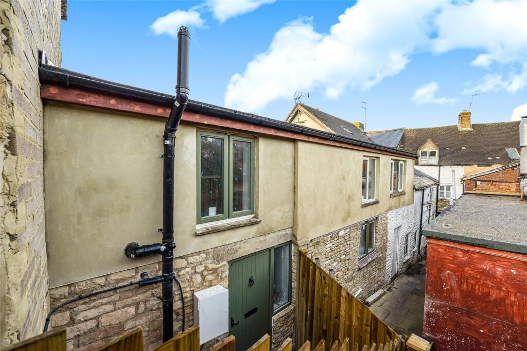 Main image of property: Hitchman Mews, Chipping Norton, Oxfordshire, OX7