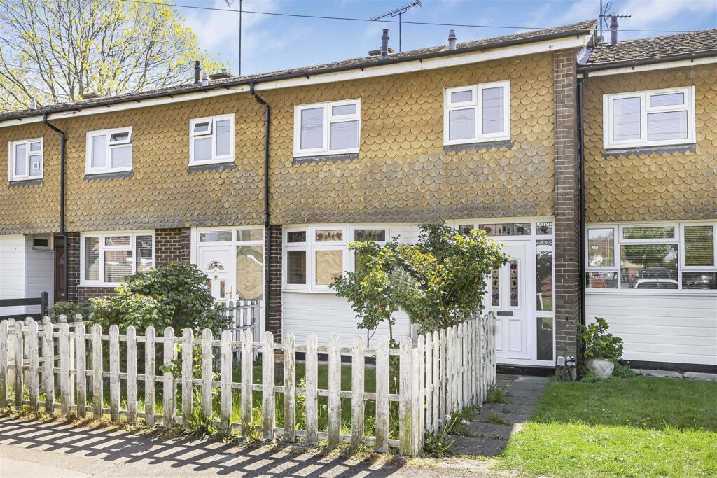 Main image of property: Bellingham Walk, Emmer Green, Reading