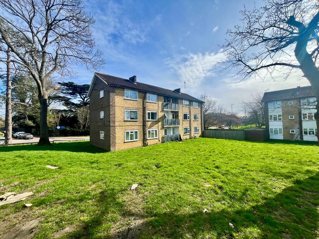 Main image of property: White Hart Road, Hemel Hempstead, Hertfordshire, HP2