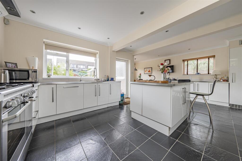 House in St Albans - View 4