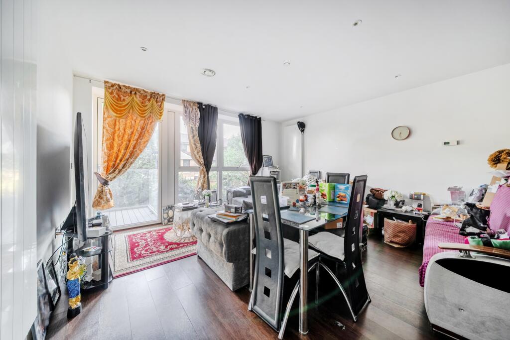 Merrick Road, Southall, UB2 photo 3