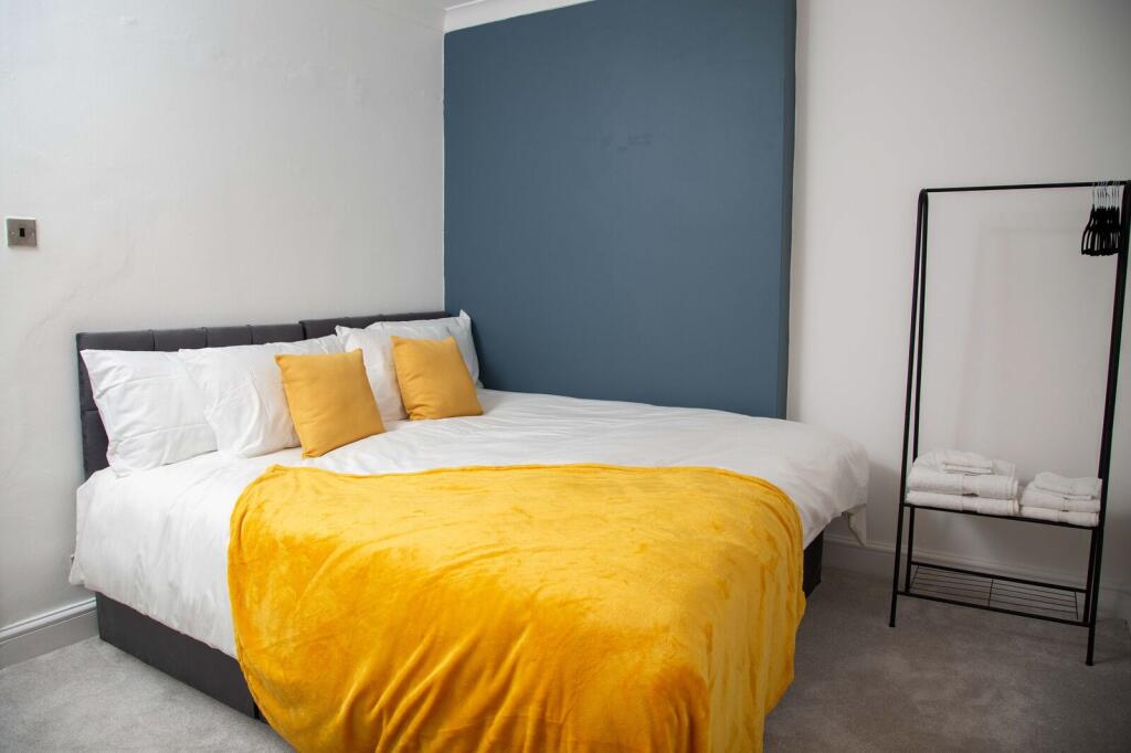 Apartment in London - View 4