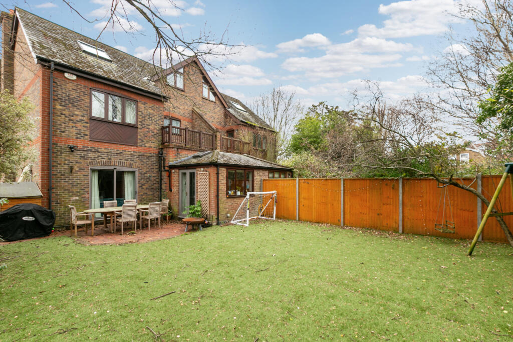 Main image of property: Queen Elizabeth Walk, 
Barnes, SW13