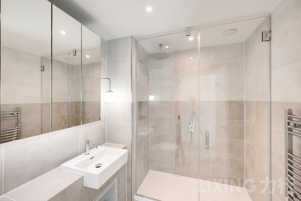 Apartment in London - View 3