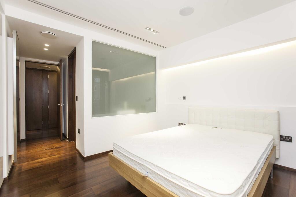 Apartment in London - More
