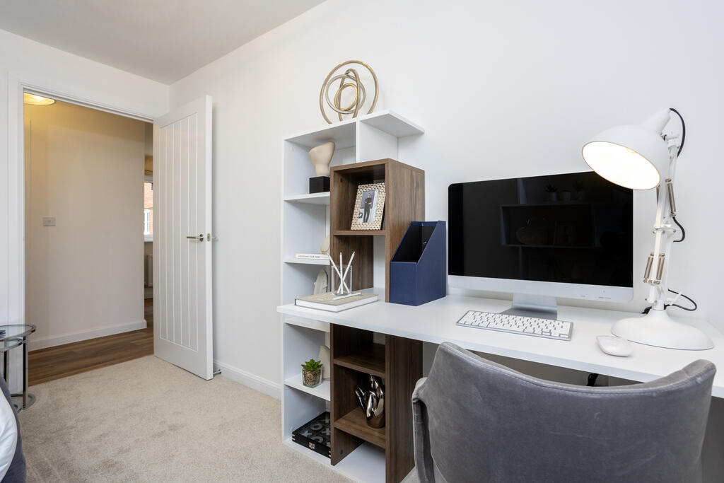 Poppyfields Linden Homes Sales Office, Irthlingborough Road,
Wellingborough,
NN8 1GP – další