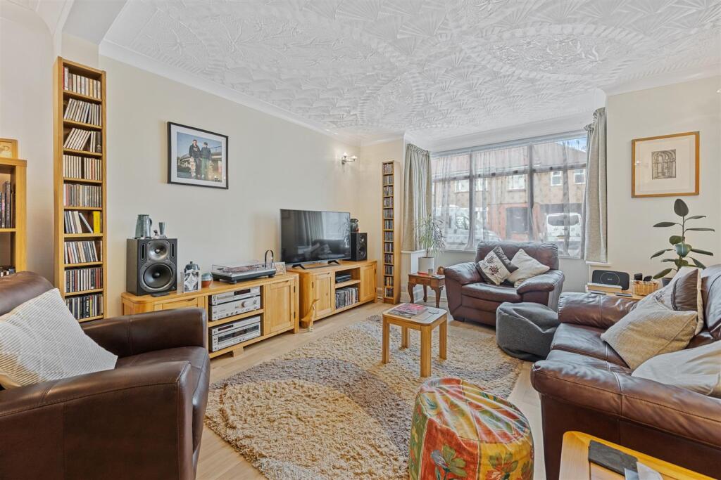 House in Milton Keynes, Water Eaton, Bletchley and Fenny Stratford - View 4