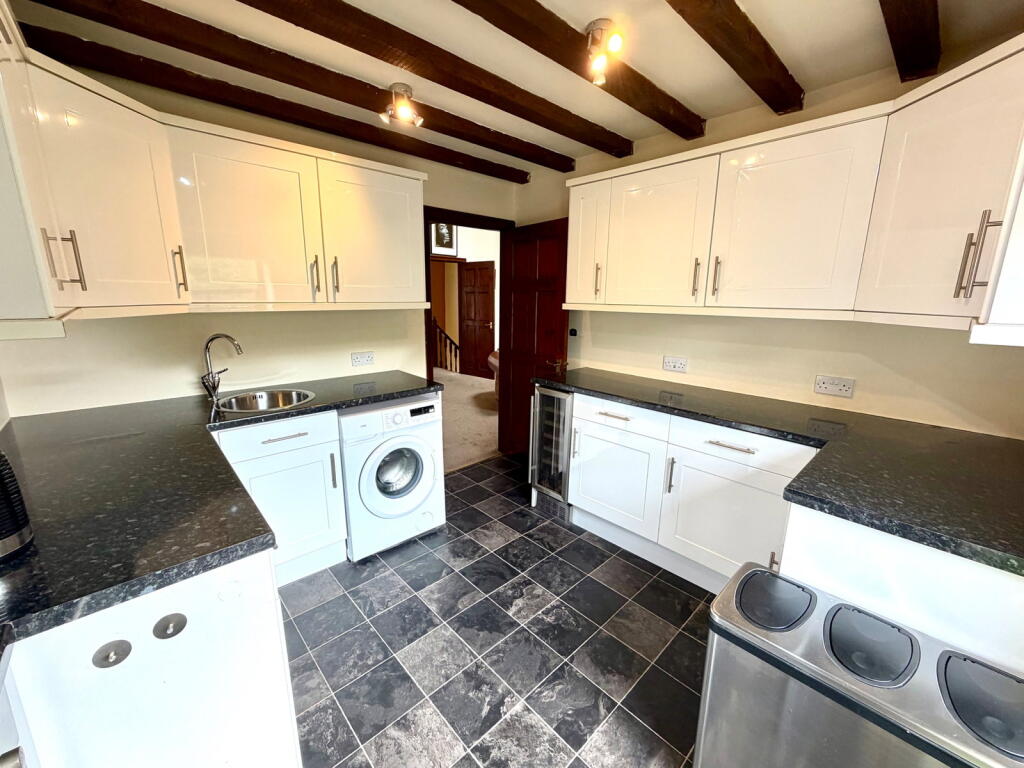 Manchester Road, Thurlstone, Sheffield, S36 9QT - View 6