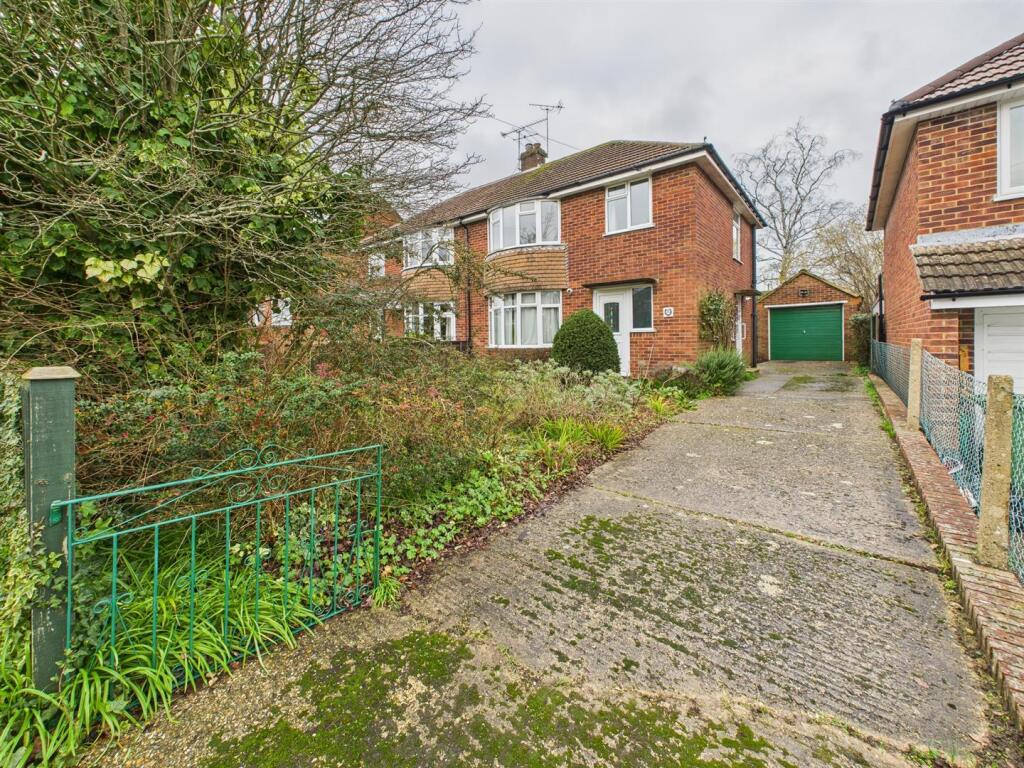 Main image of property: Longworth Avenue, Tilehurst, Reading