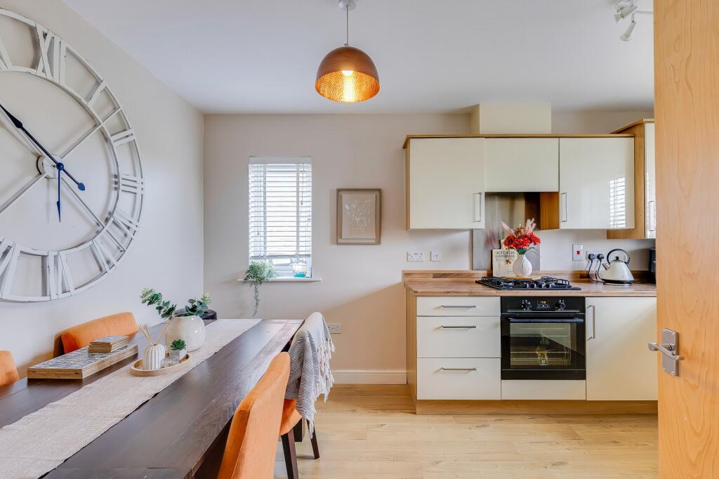 House in Barry, Merthyr Dyfan - More