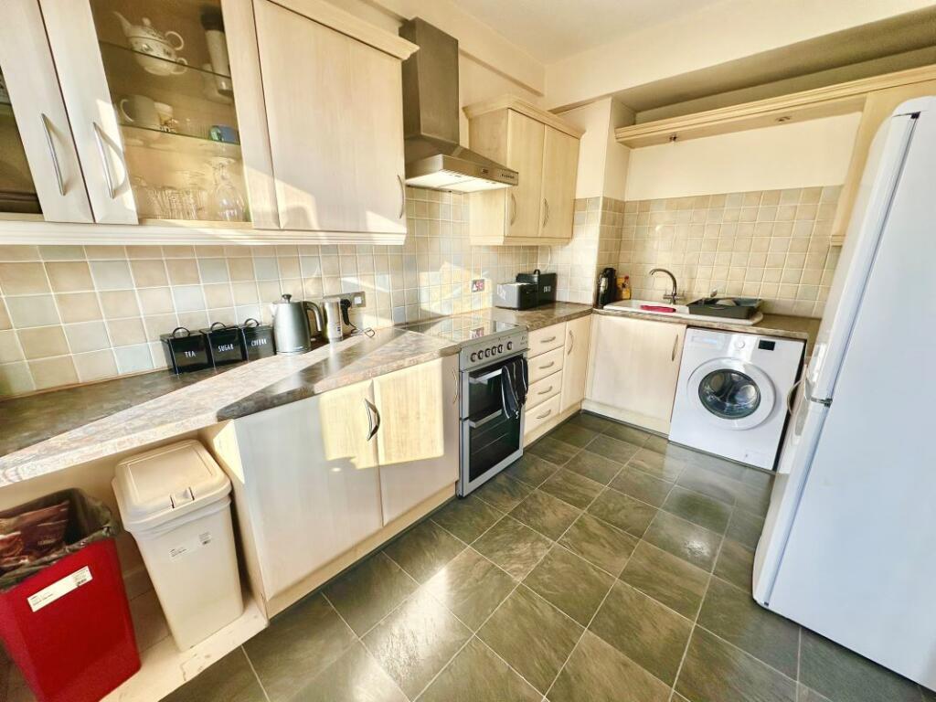 Apartment in Bournemouth, Lansdowne - View 2