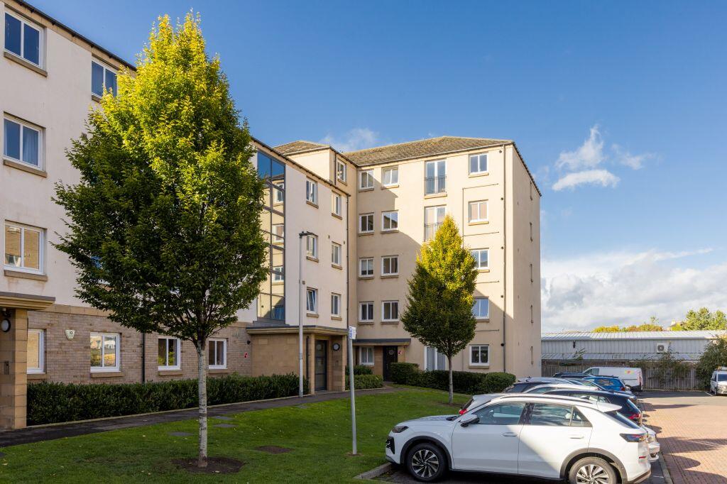 2-bed flat on 13/12 Flaxmill Place, Edinburgh, EH6 5QW, £250,000