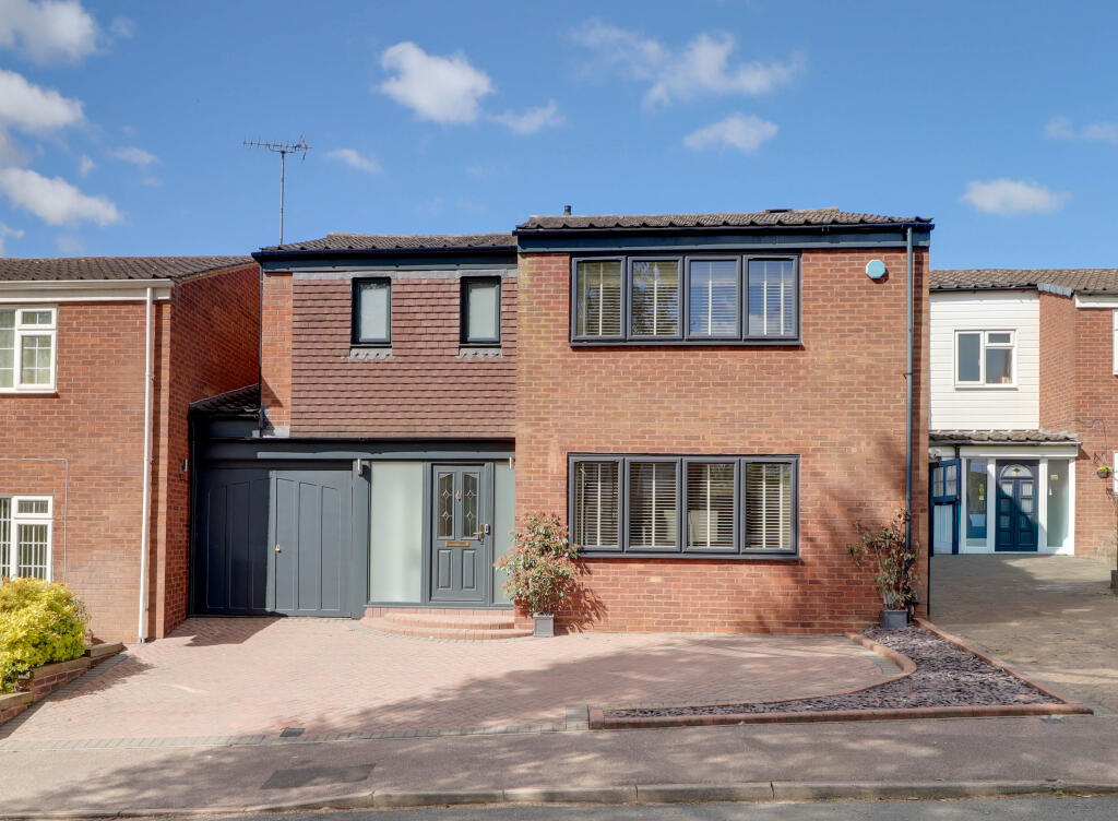 Main image of property: Crown Street, Redbourn, AL3