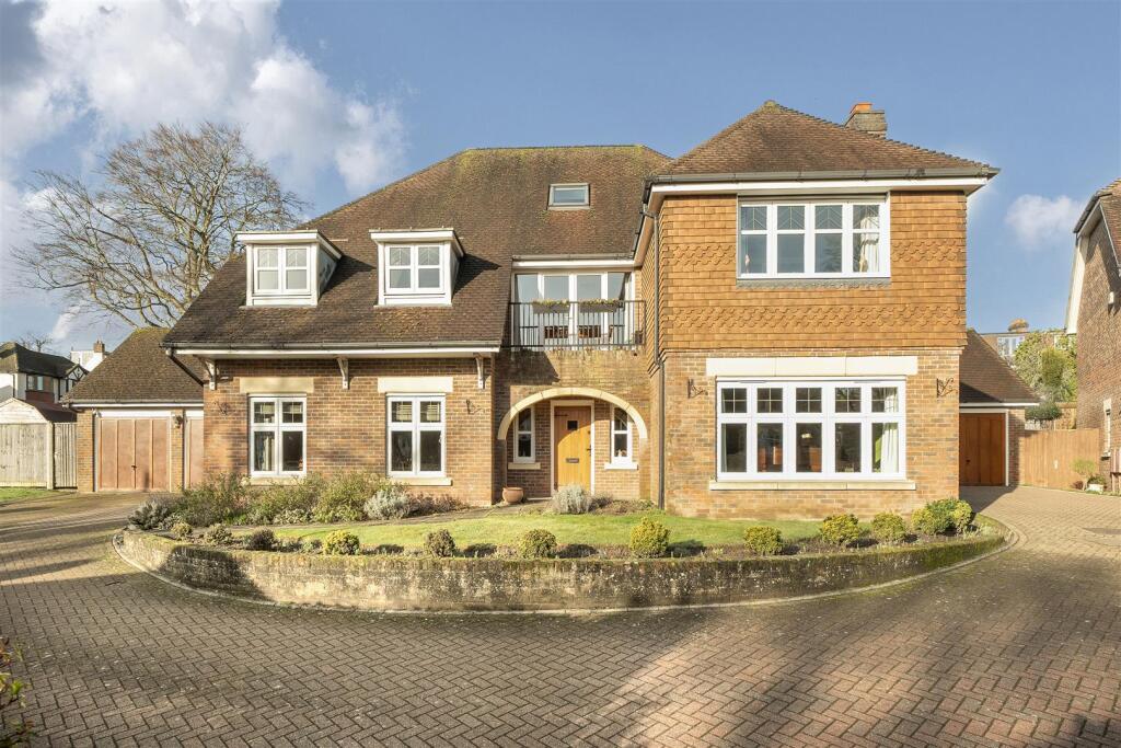 Main image of property: Chipstead Way, Banstead