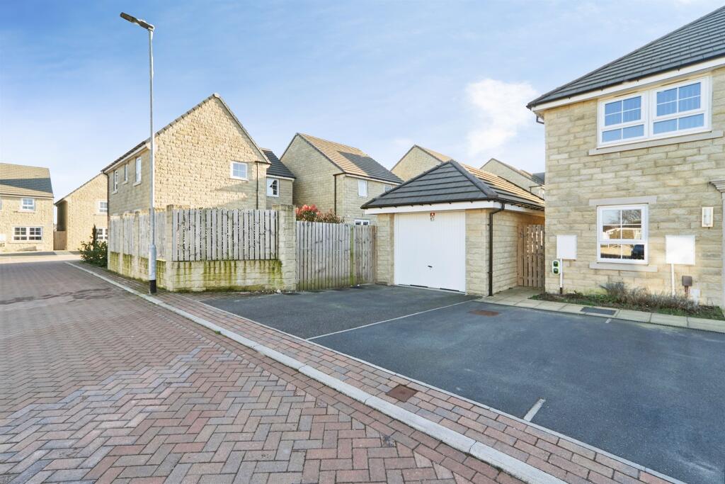 Additional image 19 of Fetlock Drive, Bradford