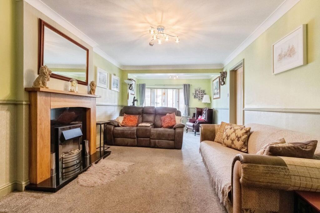 House in Wakefield - View 3