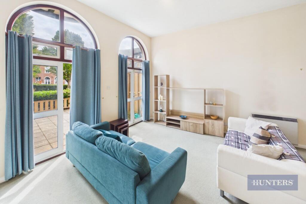 Apartment in Southampton - More