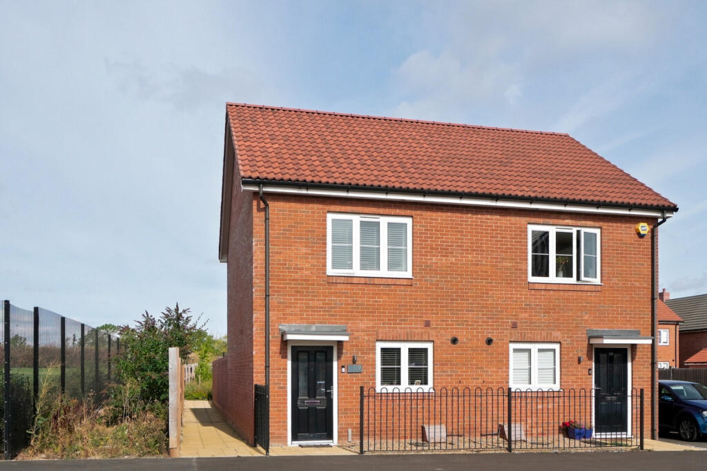 House in East Hertfordshire, Stortford Fields Western Neighbourhood, Bishop's Stortford