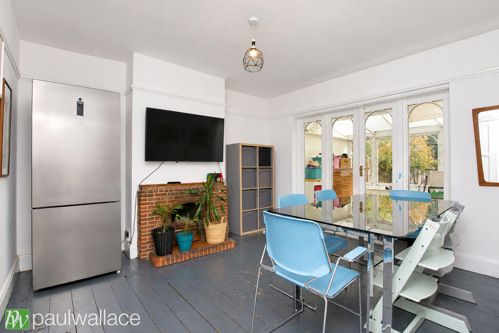 McKenzie Road, Broxbourne | Four Bedrooms | Double-Storey Extension Potential (STPP) | Walk to Station photo 3