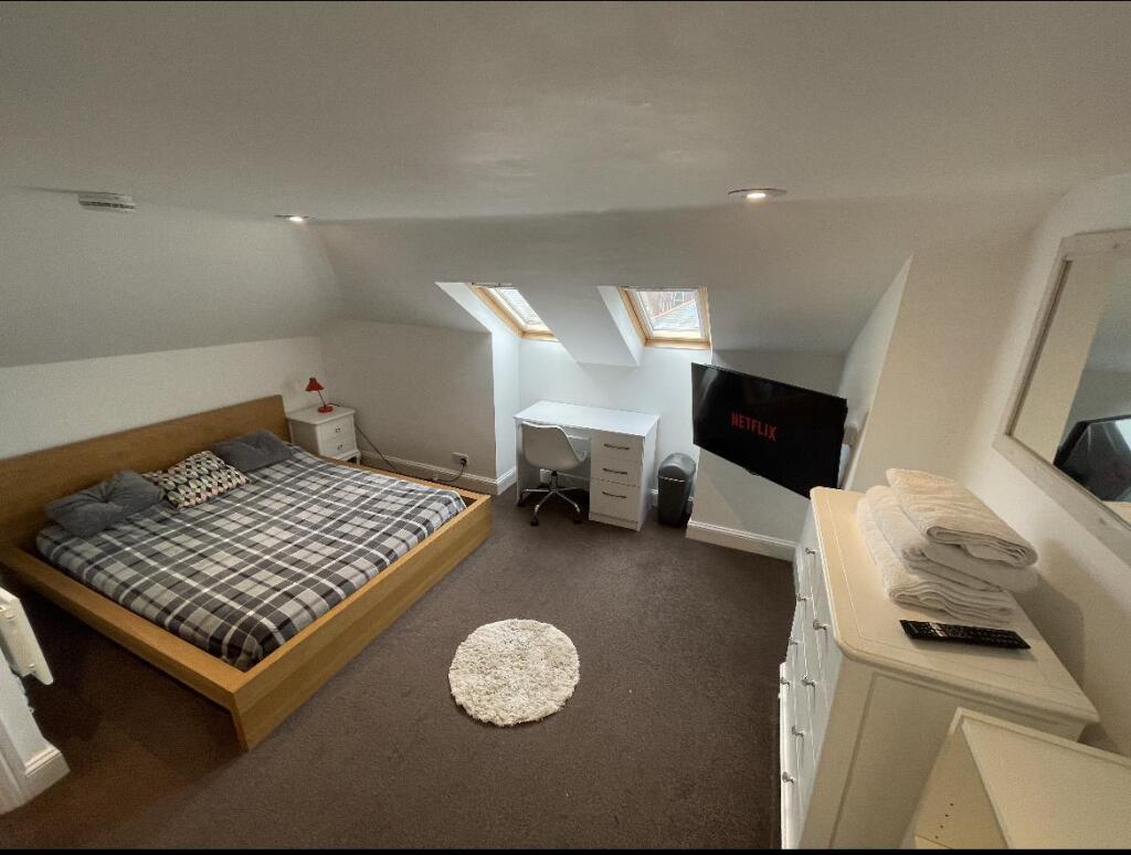 House in Portsmouth - View 5