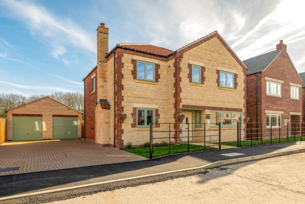 4-bed detached on Royal Meadow, Leadenham, £550,000