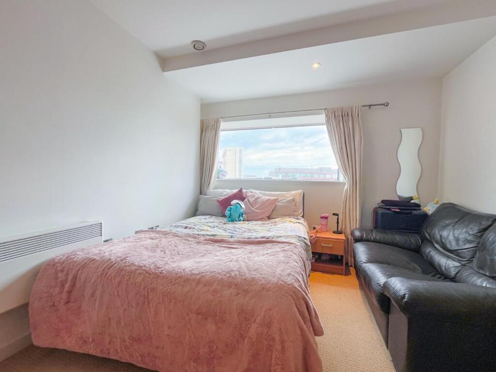 Apartment in Leeds - View 5