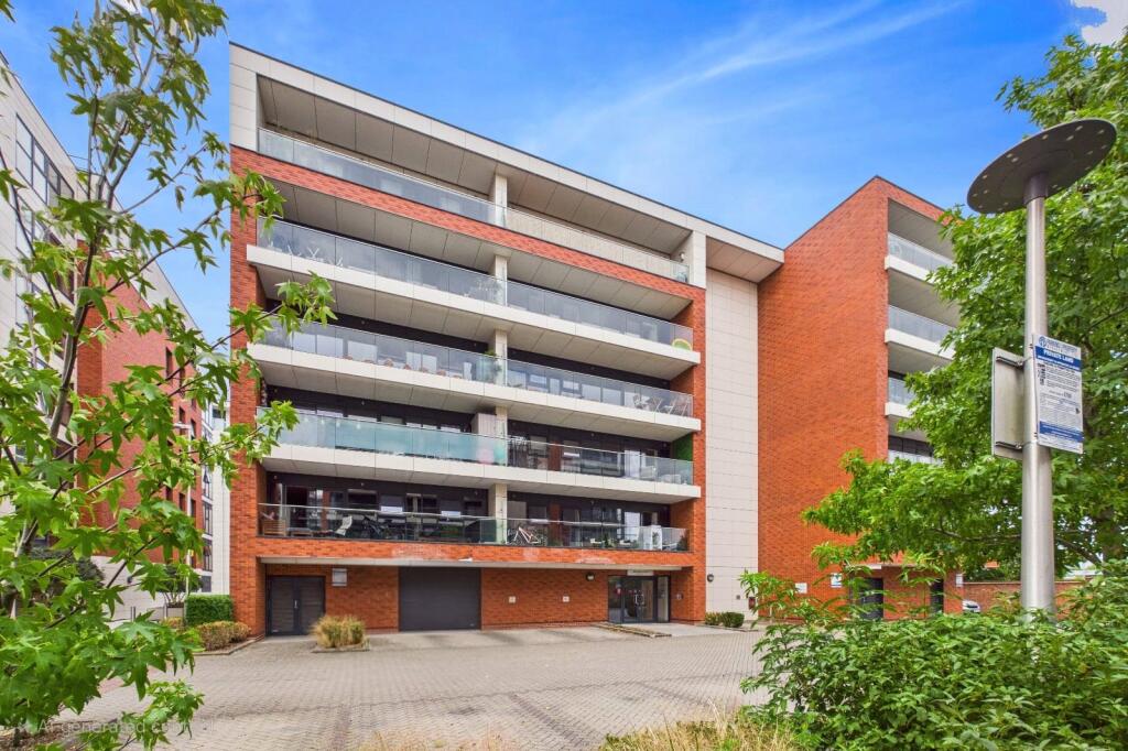 Main image of property: Kingman Way, Newbury, Berkshire, RG14
