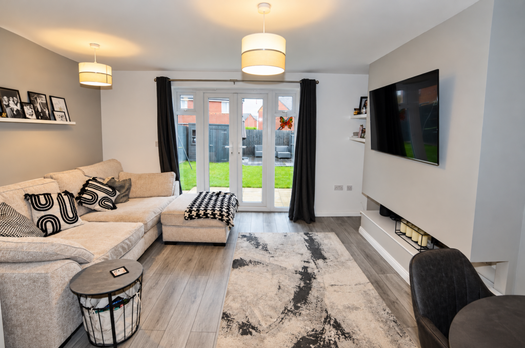 East Meadow Close, Golborne, Warrington, WA3 3YN photo 4