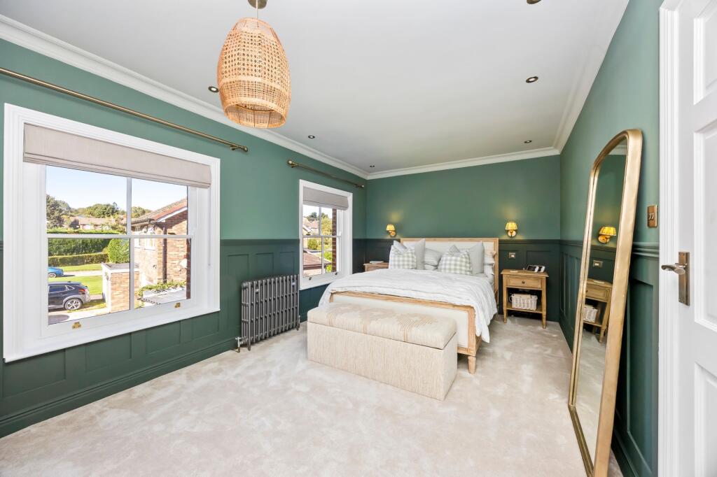 House in Tonbridge - More