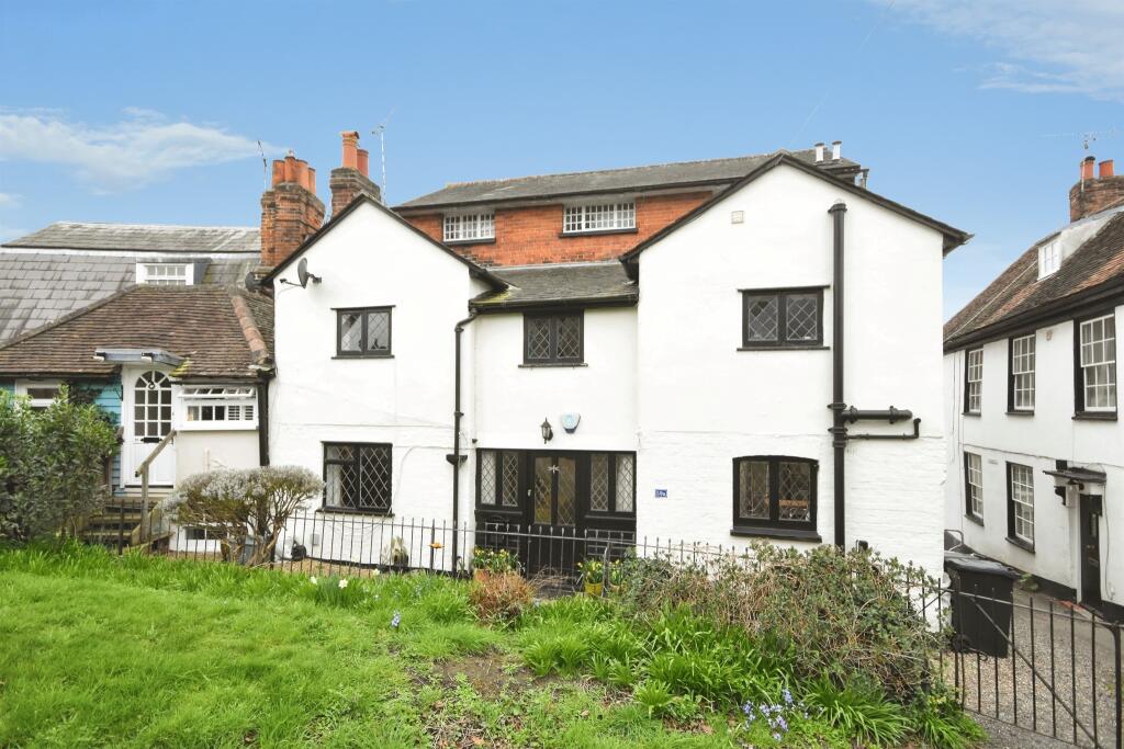 Main image of property: High Street, Great Baddow, Chelmsford