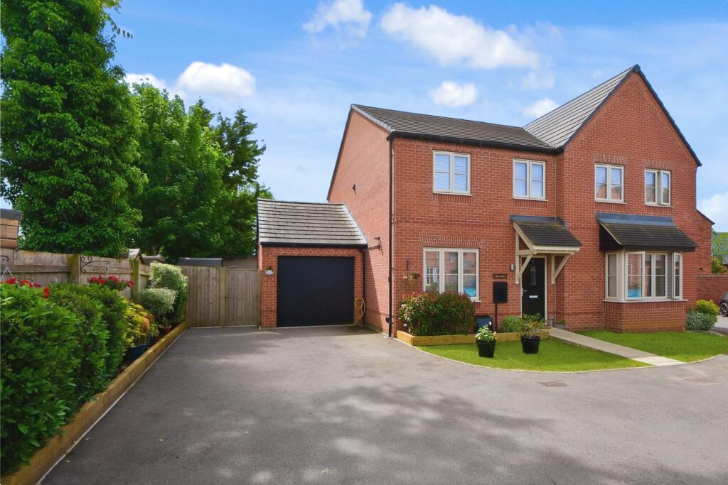 Main image of property: Bennett Drive, Banbury, OX16