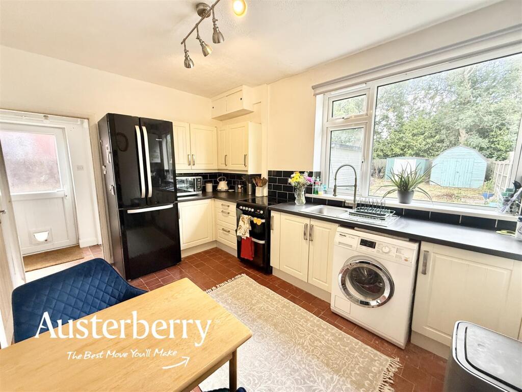 House in Stoke-on-Trent - View 5