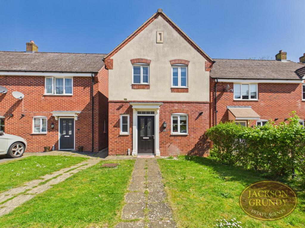 Main image of property: Dennetts Close, Daventry, NN11 9AE