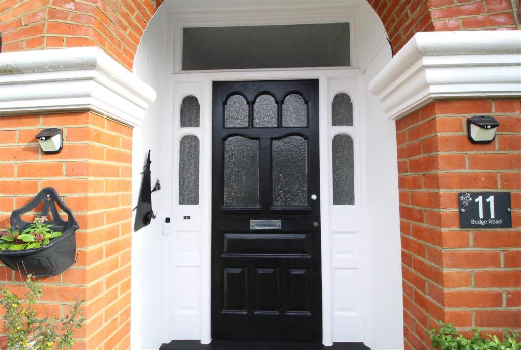 Bridge Road, Epsom photo 3