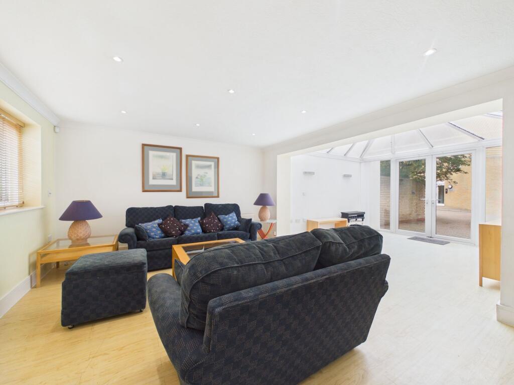 Apartment in Rochester - View 4