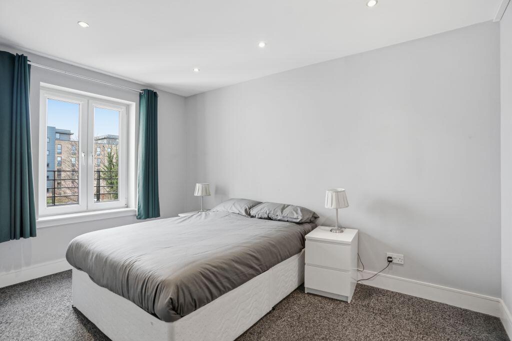 10/6 Hopetoun Crescent, Cannonmills, Edinburgh, EH7 4AU - More