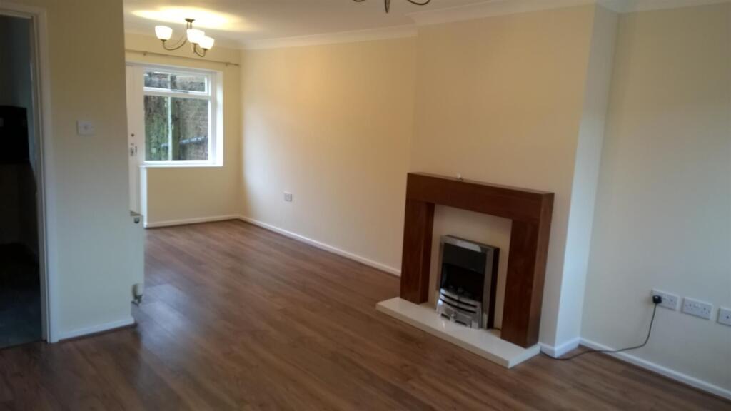 House in Gloucester - View 3