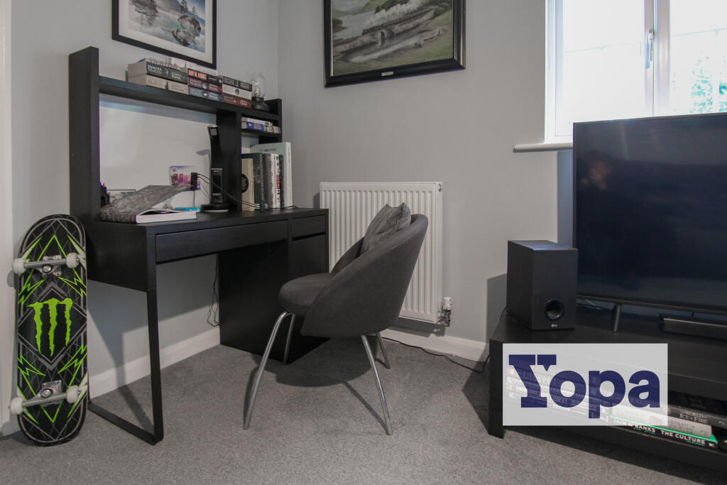Apartment in Southampton, Thornhill Park - View 4
