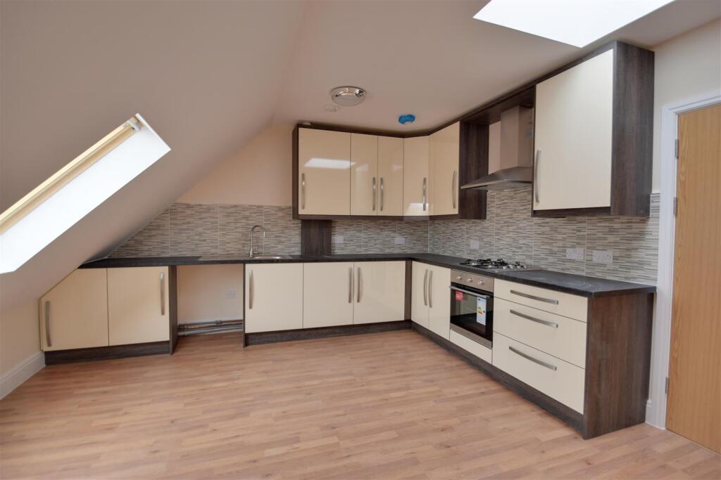 Apartment in Watford - More