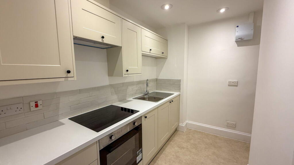 Apartment in Torquay - View 4