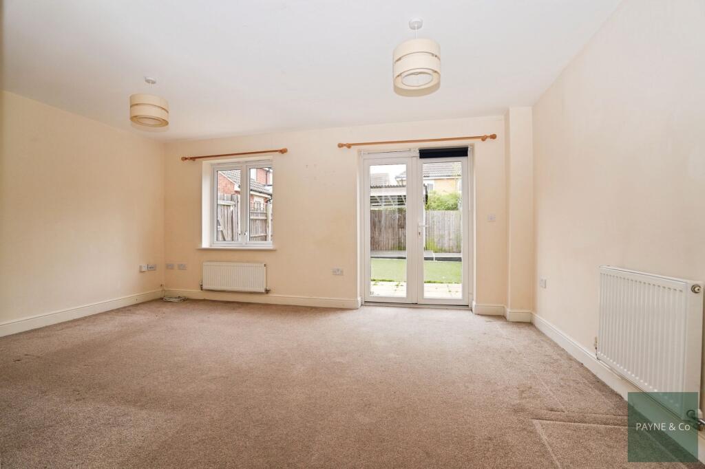 Mellowes Road, Hornchurch, RM11 photo 3