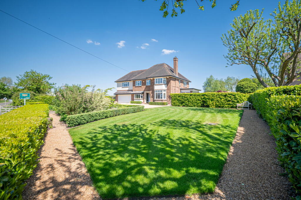 House in Northampton - More